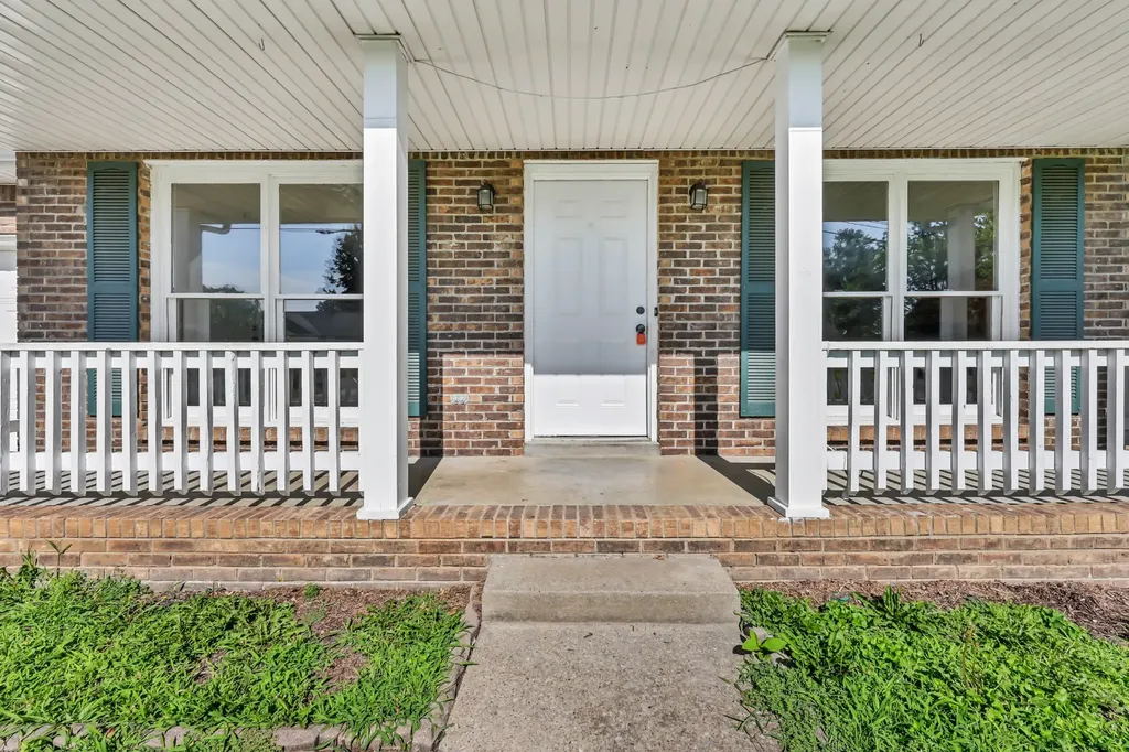 154 Shady Maple Drive Clarksville TN 37043