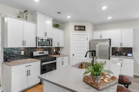 1132 Stoney Brook Bnd Pvt Gallatin TN 37066