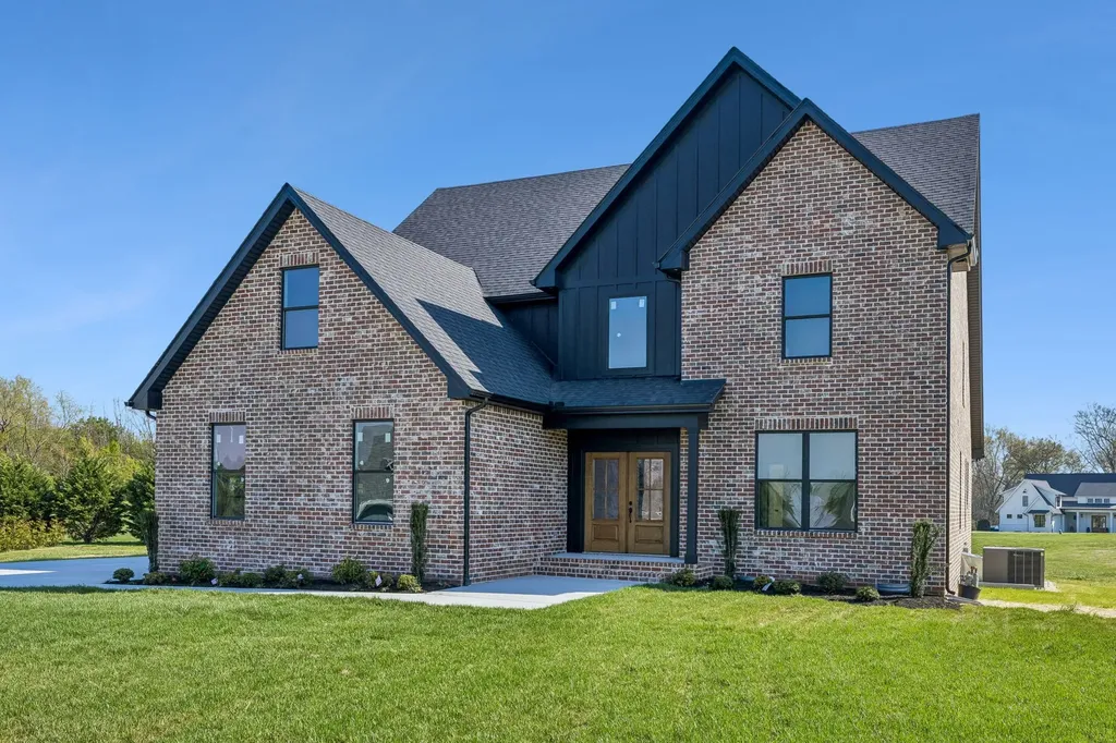 64 Blairmont Court Winchester TN 37398