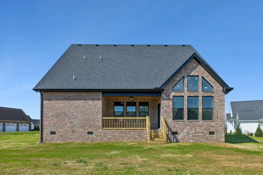 64 Blairmont Court Winchester TN 37398