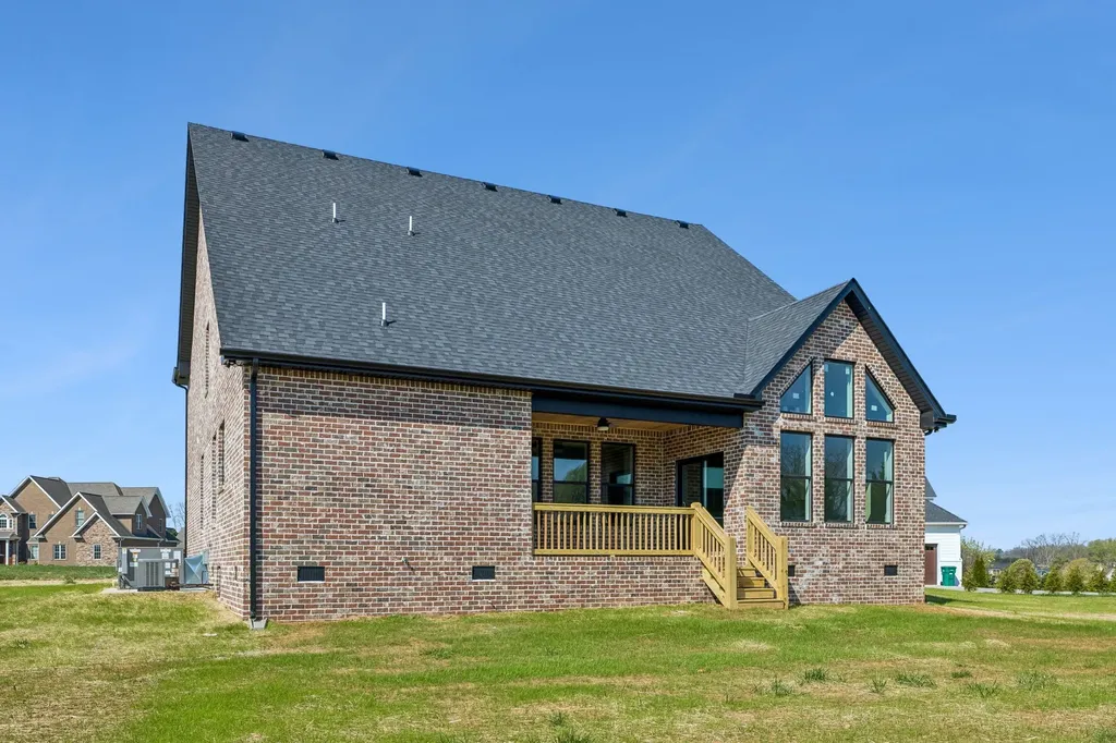 64 Blairmont Court Winchester TN 37398