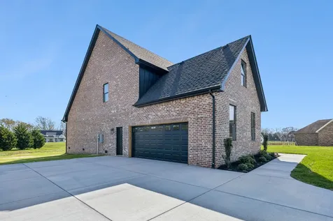 64 Blairmont Court Winchester TN 37398