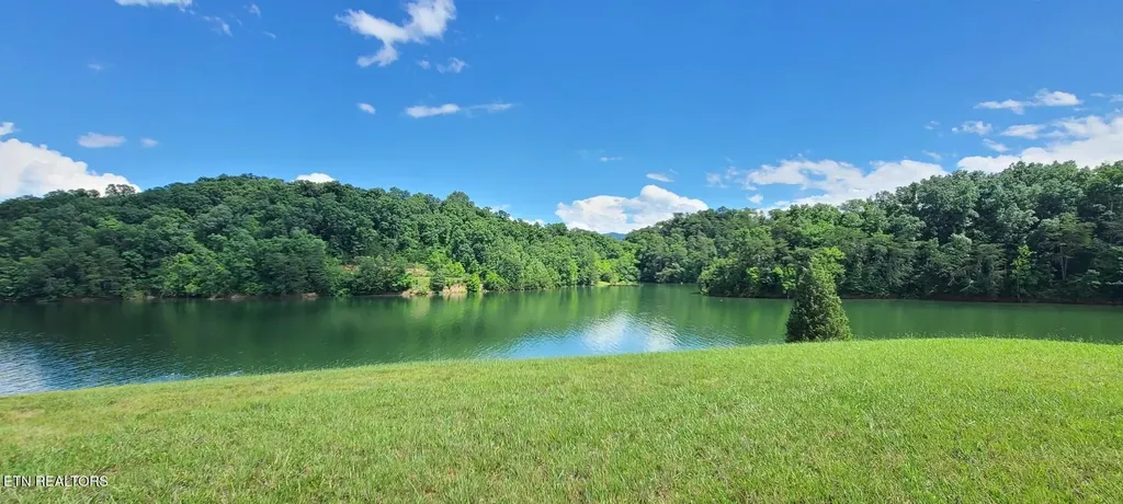 0 Very Old Barton Trail Dandridge TN 37725