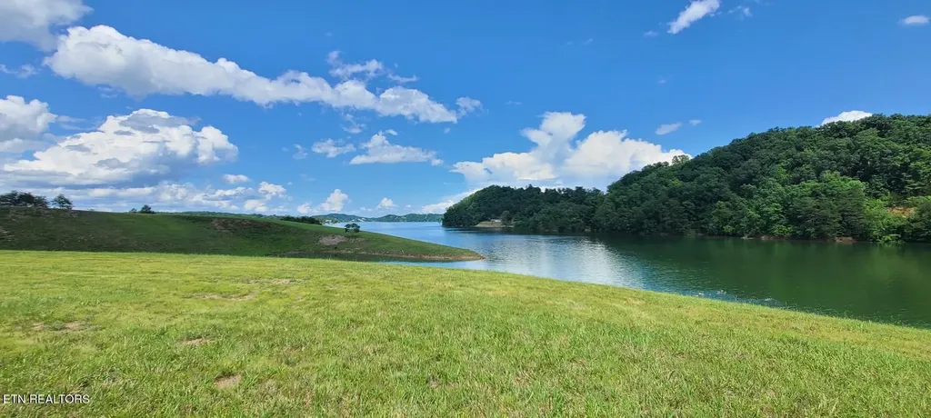0 Very Old Barton Trail Dandridge TN 37725