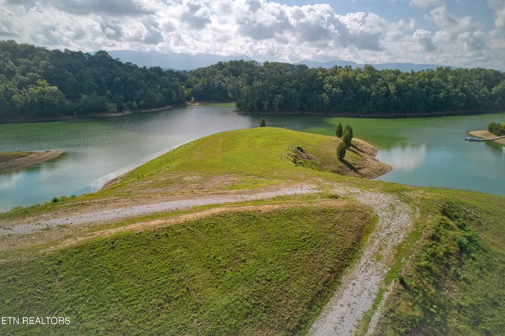 0 Very Old Barton Trail Dandridge TN 37725