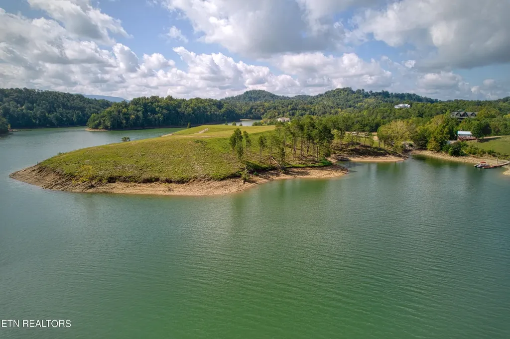 0 Very Old Barton Trail Dandridge TN 37725