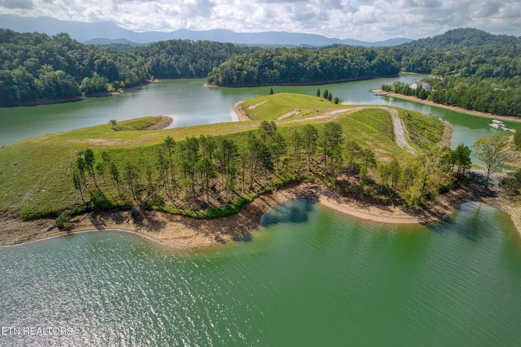 0 Very Old Barton Trail Dandridge TN 37725