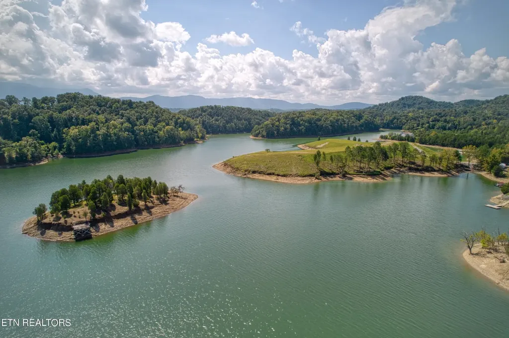 0 Very Old Barton Trail Dandridge TN 37725
