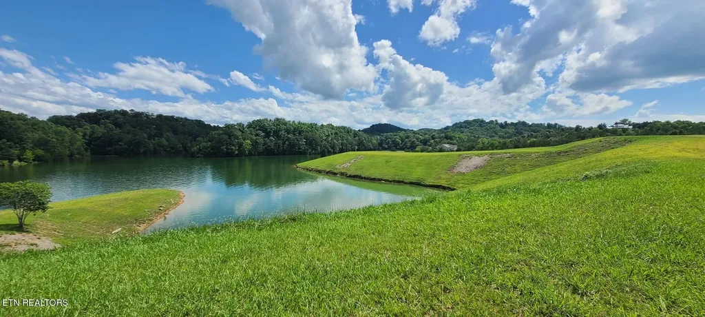 0 Very Old Barton Trail Dandridge TN 37725