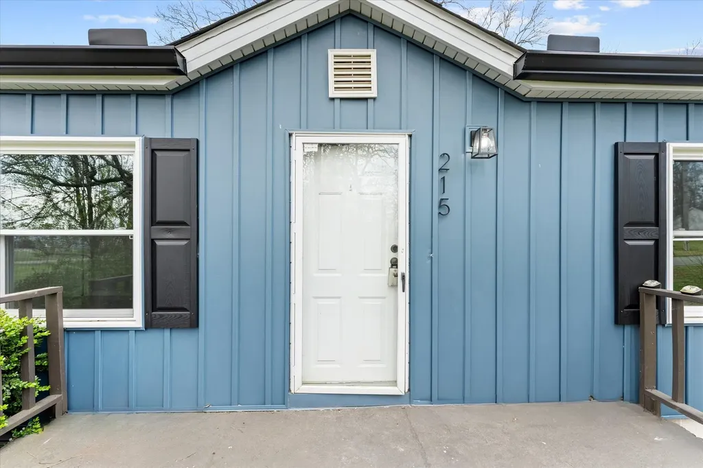 215 Wall Street Shelbyville TN 37160