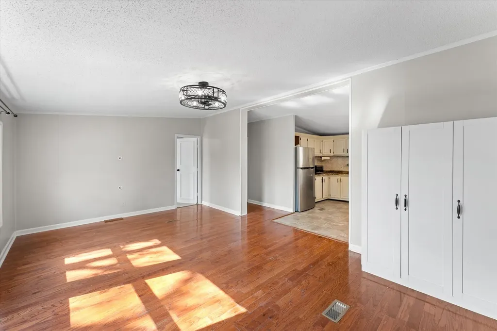 215 Wall Street Shelbyville TN 37160