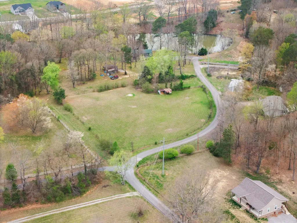 2686 Bellar Road Greenbrier TN 37073