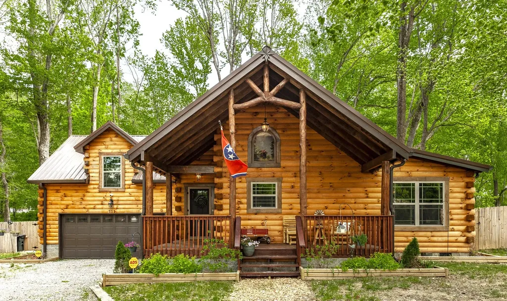 111 Guill Lane Cottontown TN 37048