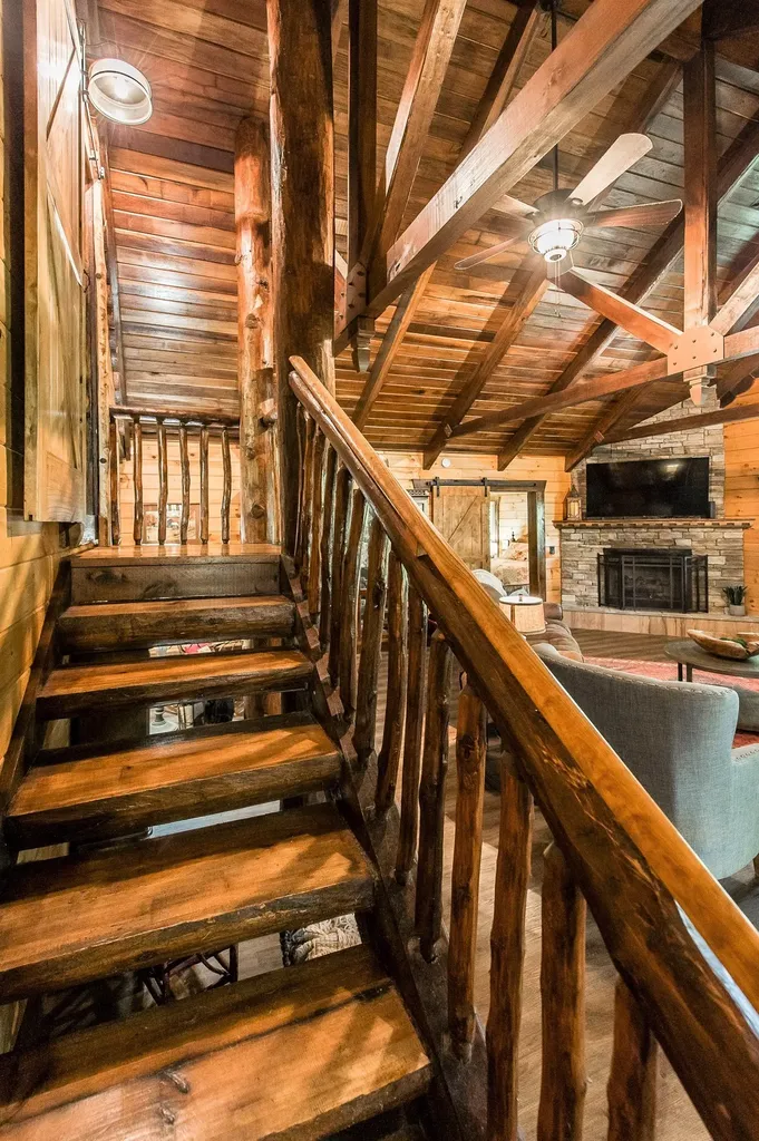 111 Guill Lane Cottontown TN 37048