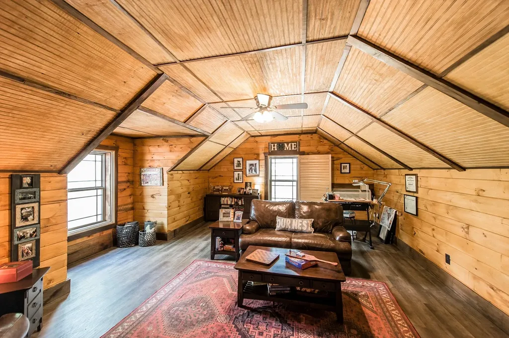 111 Guill Lane Cottontown TN 37048