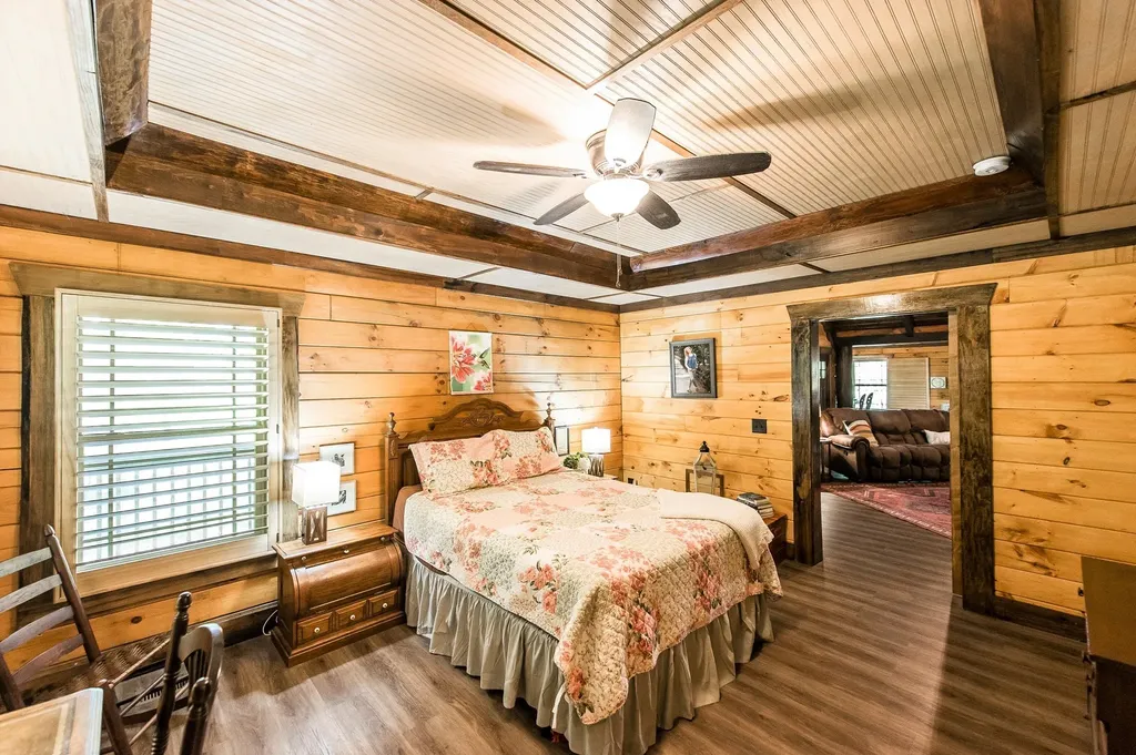 111 Guill Lane Cottontown TN 37048