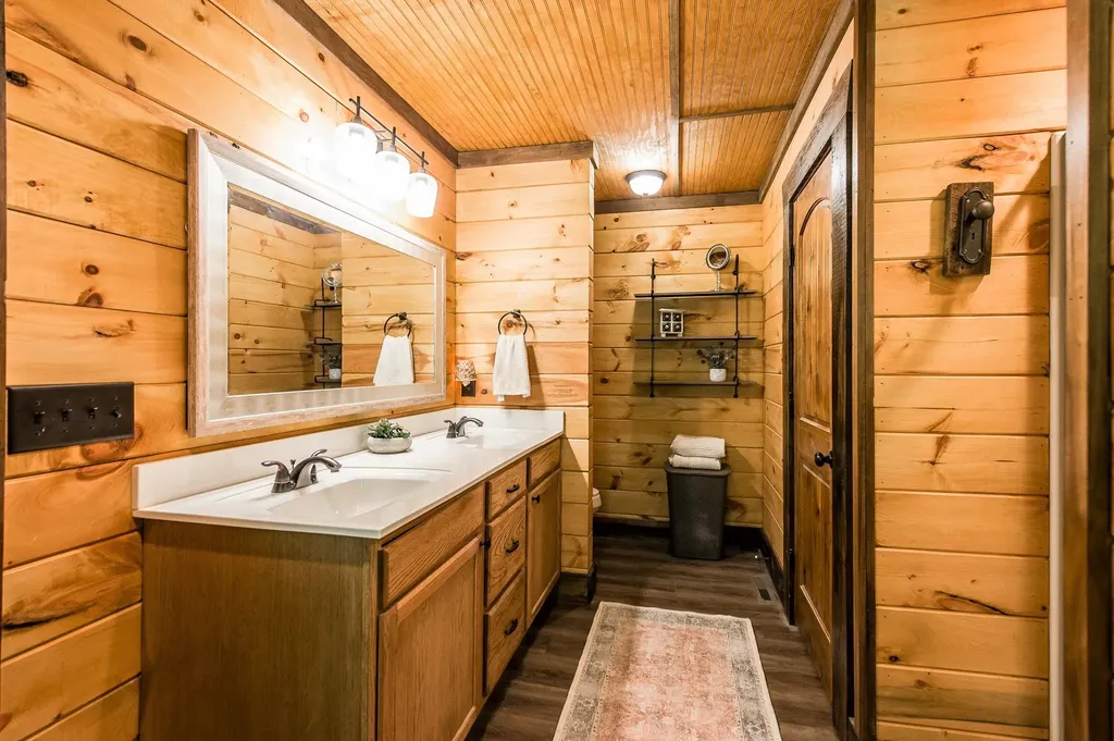 111 Guill Lane Cottontown TN 37048