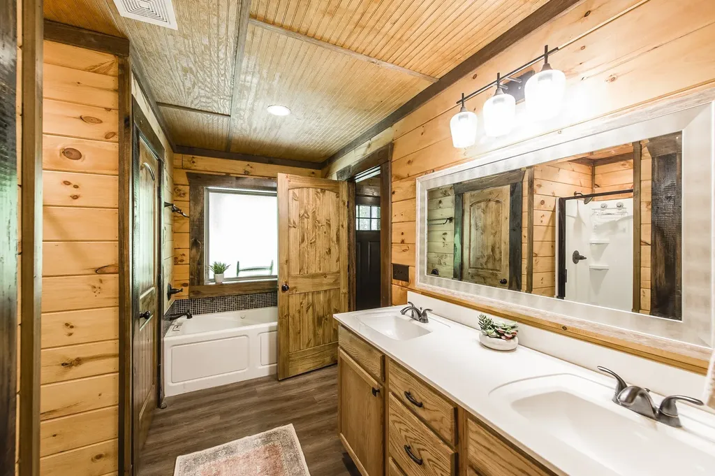 111 Guill Lane Cottontown TN 37048