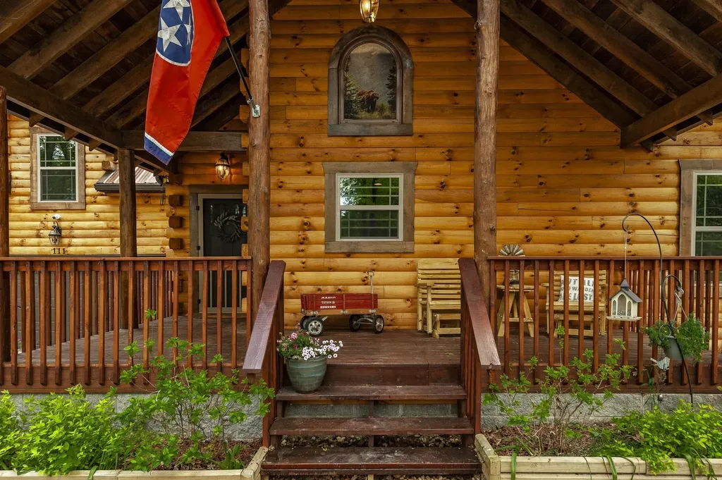 111 Guill Lane Cottontown TN 37048