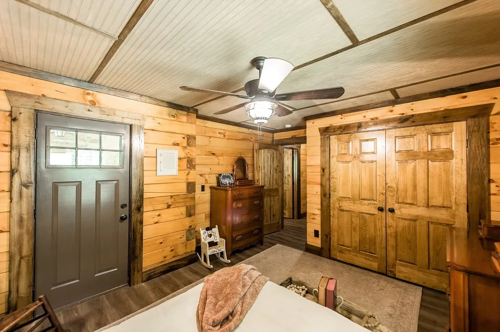 111 Guill Lane Cottontown TN 37048