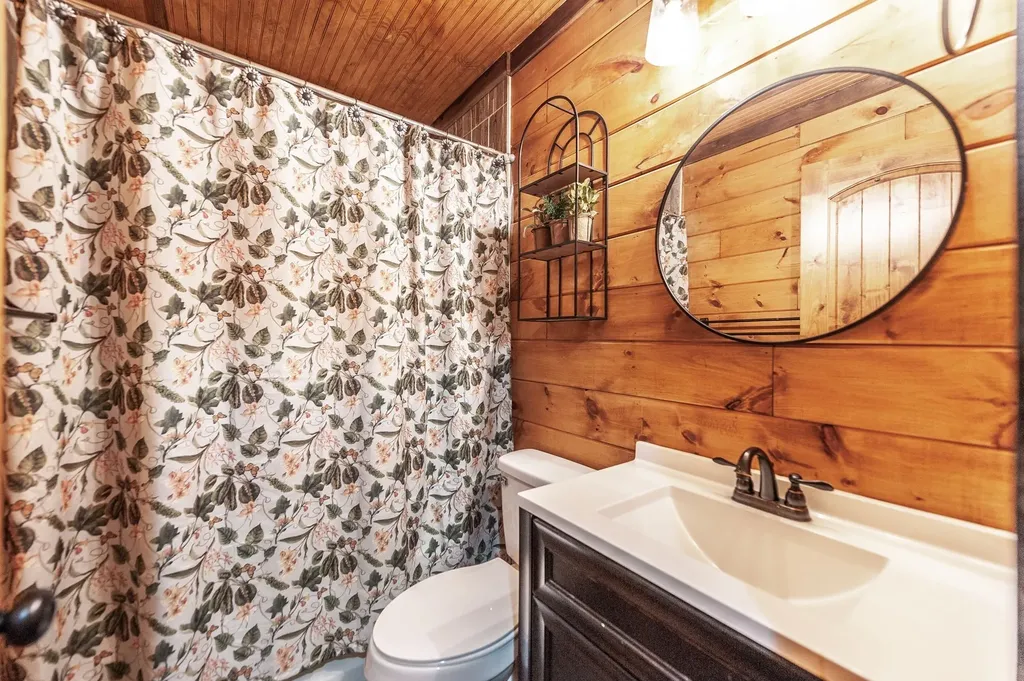111 Guill Lane Cottontown TN 37048