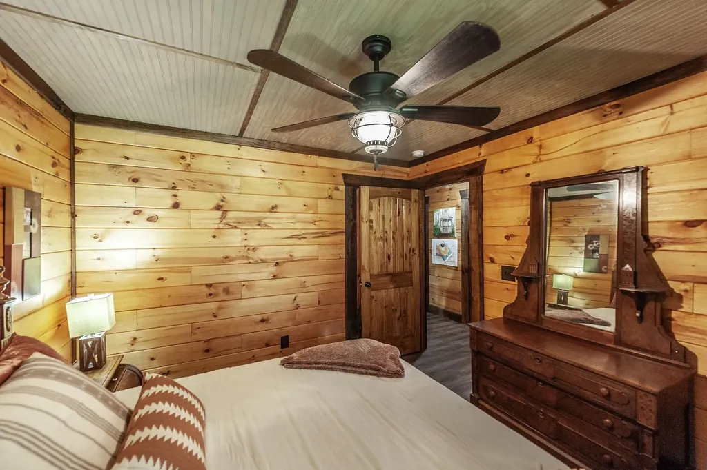 111 Guill Lane Cottontown TN 37048
