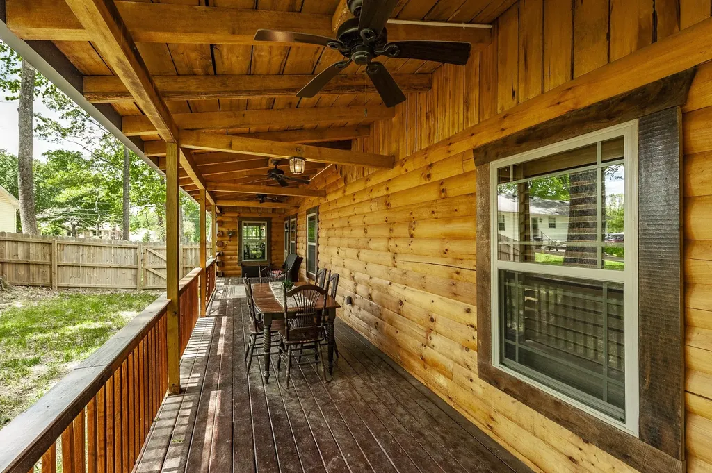111 Guill Lane Cottontown TN 37048