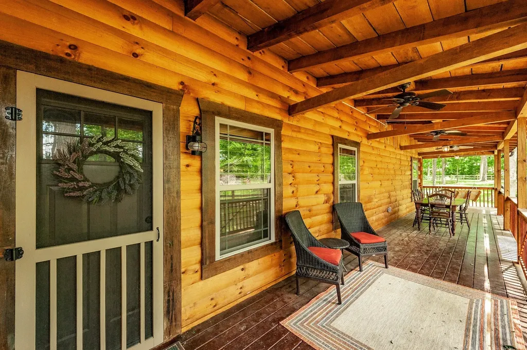 111 Guill Lane Cottontown TN 37048