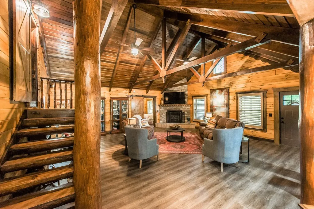 111 Guill Lane Cottontown TN 37048