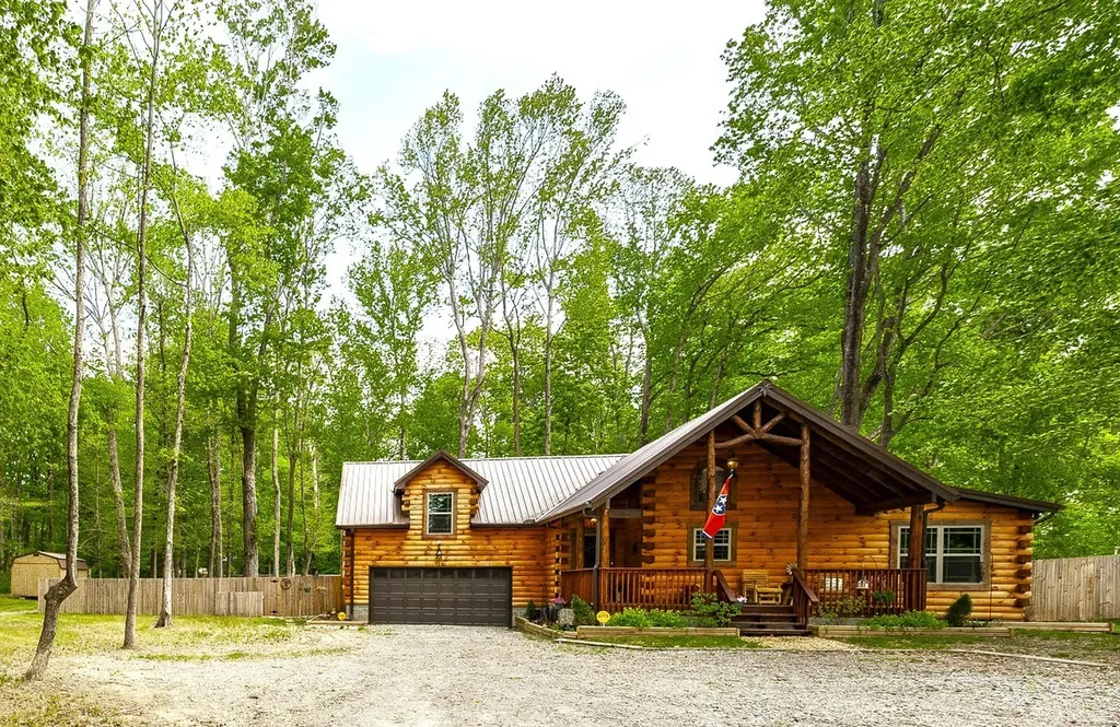 111 Guill Lane Cottontown TN 37048