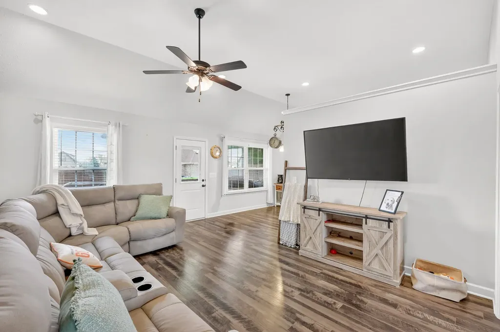 7930 Peridot Circle Murfreesboro TN 37127