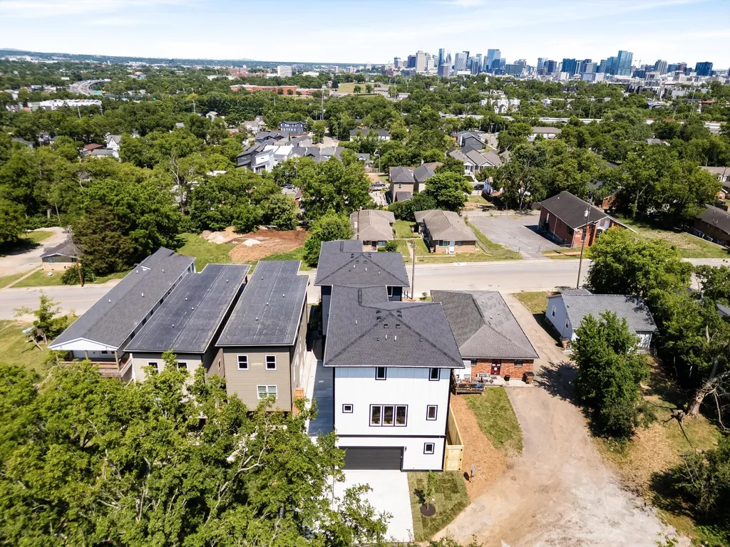 913 33rd Ave, N Nashville TN 37209