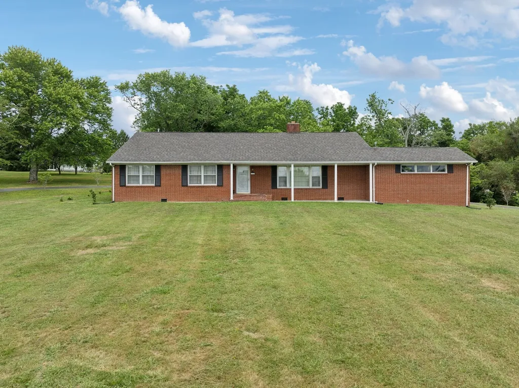 114 Calhoun Street Smithville TN 37166