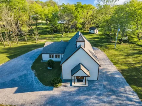 317 W Railroad Street Petersburg TN 37144