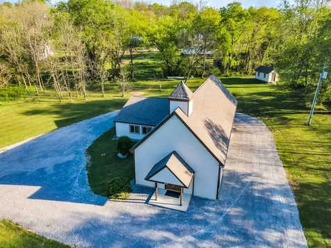 317 W Railroad Street Petersburg TN 37144
