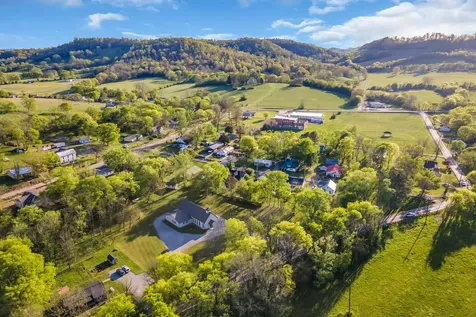 317 W Railroad Street Petersburg TN 37144