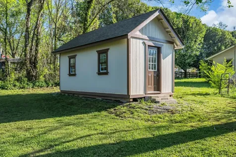 317 W Railroad Street Petersburg TN 37144