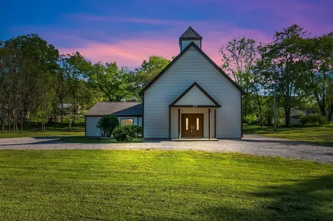 317 W Railroad Street Petersburg TN 37144