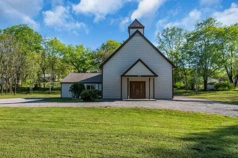 317 W Railroad Street Petersburg TN 37144