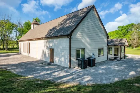 317 W Railroad Street Petersburg TN 37144