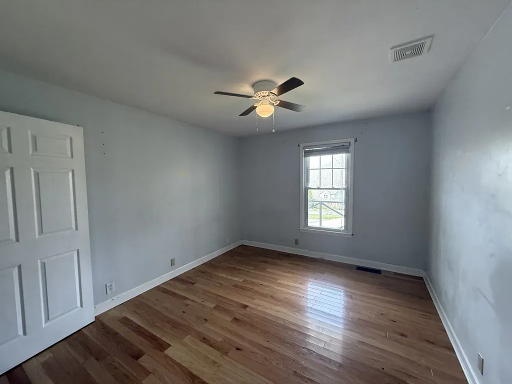 1004 Red Oak Drive Greenbrier TN 37073