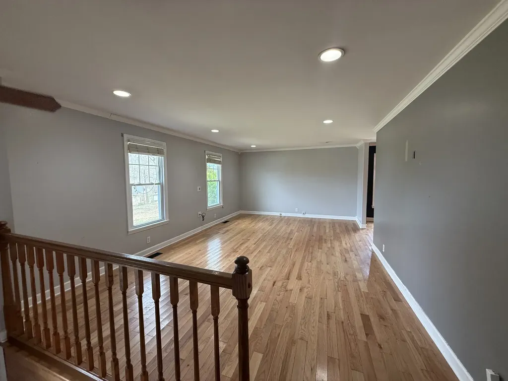 1004 Red Oak Drive Greenbrier TN 37073