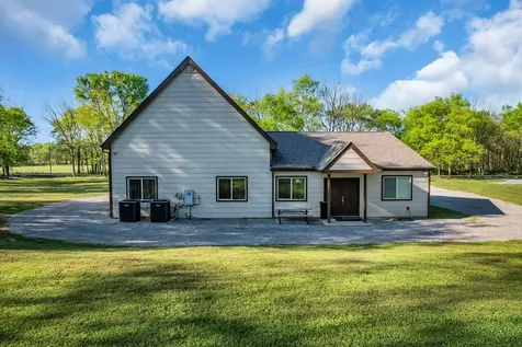 317 W Railroad Street Petersburg TN 37144