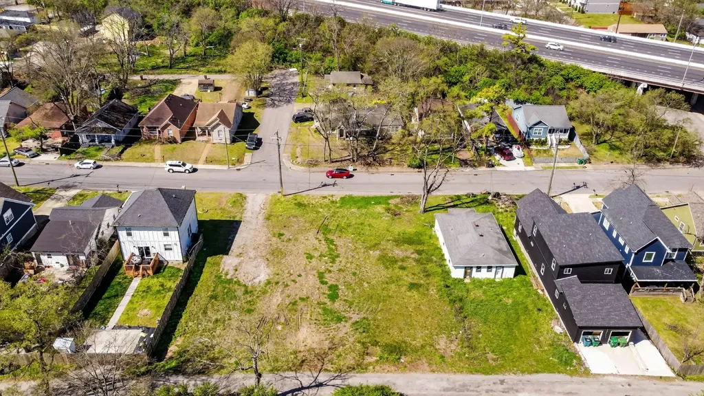 728B 29th Ave, N Nashville TN 37209