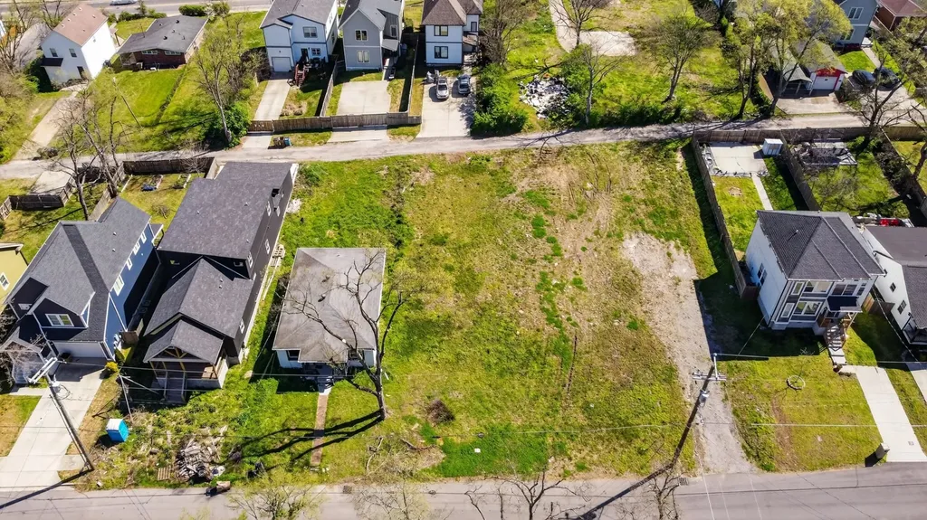 728B 29th Ave, N Nashville TN 37209