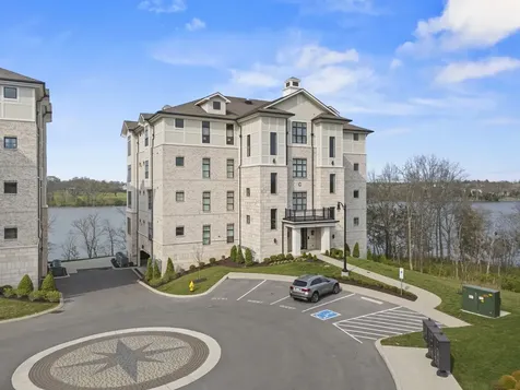 1024 Club View Drive Gallatin TN 37066