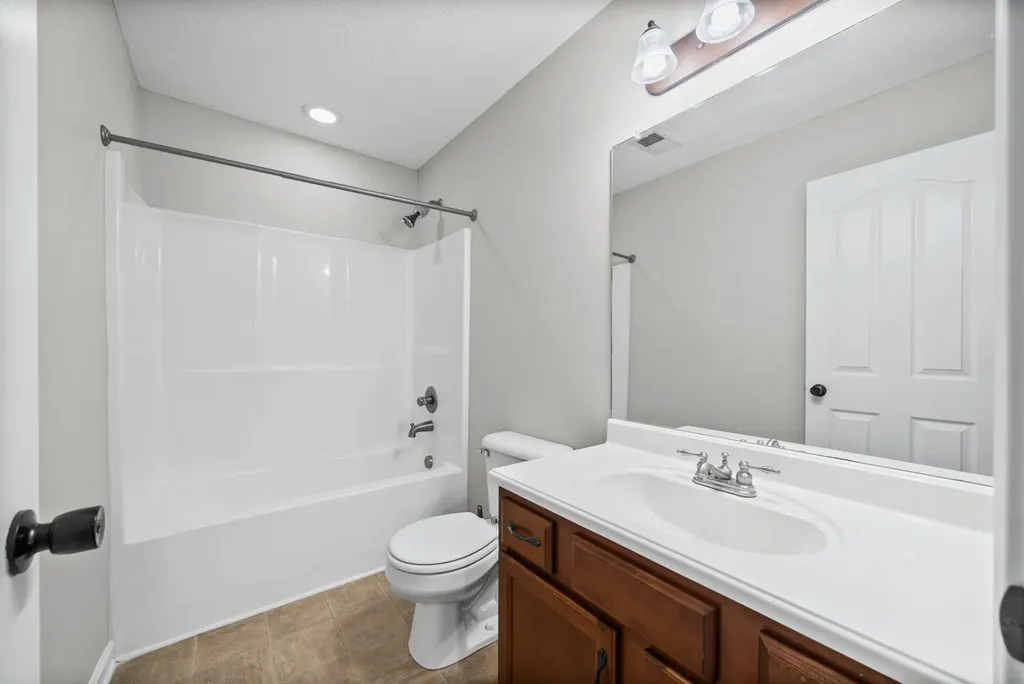 3418 Foxrun Lane Clarksville TN 37042