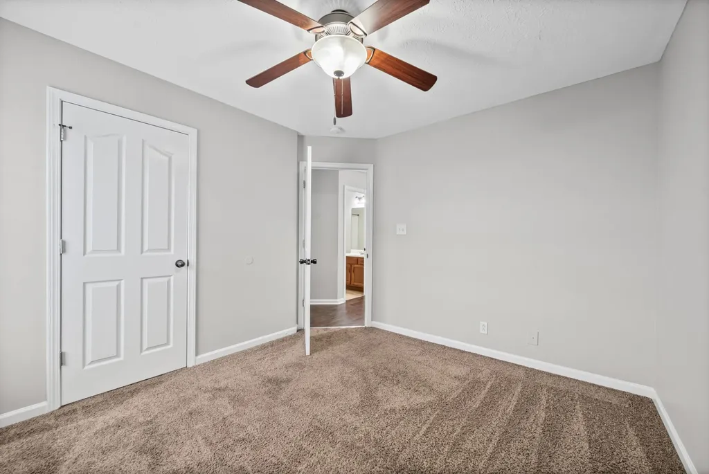 3418 Foxrun Lane Clarksville TN 37042