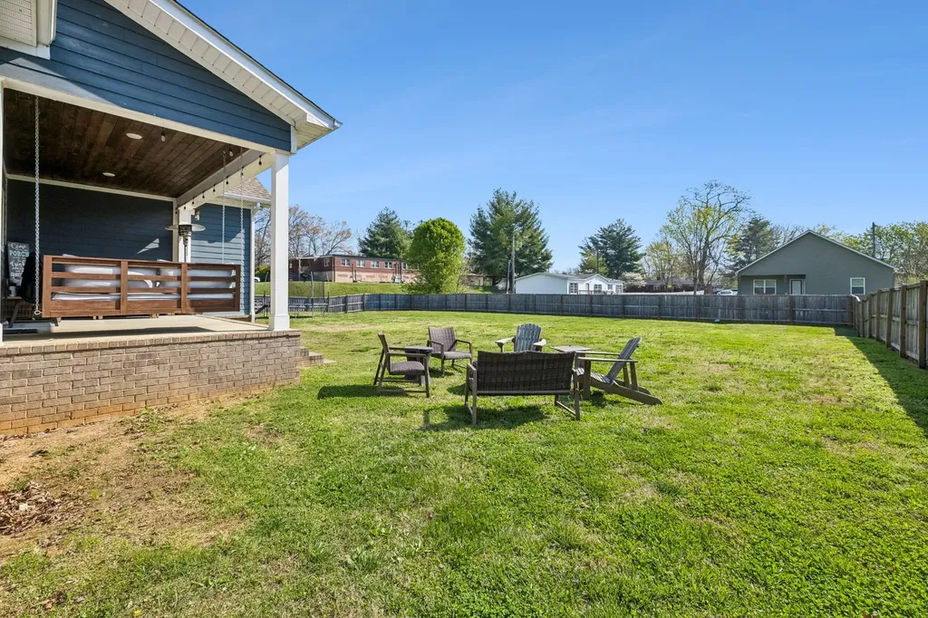 702 Forrest Drive Tullahoma TN 37388