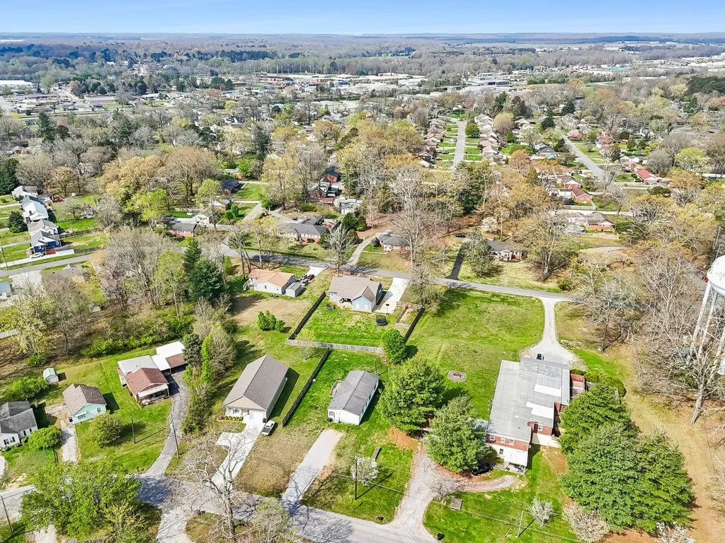 702 Forrest Drive Tullahoma TN 37388